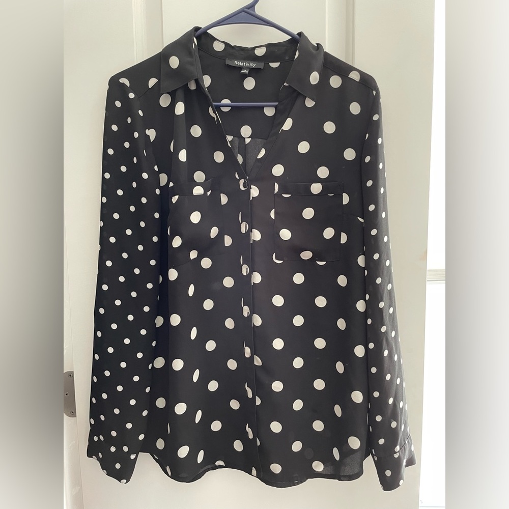 Relativity size small polka dot tunic long sleeve black and white